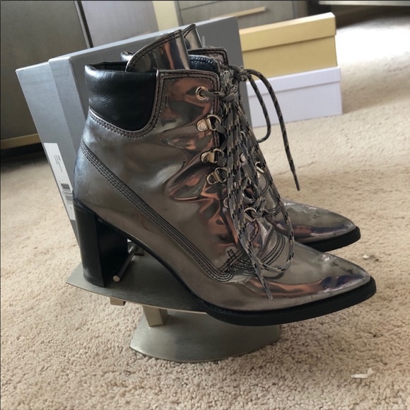 Stuart Weitzman special edition Gigi boot - Picture 5 of 7